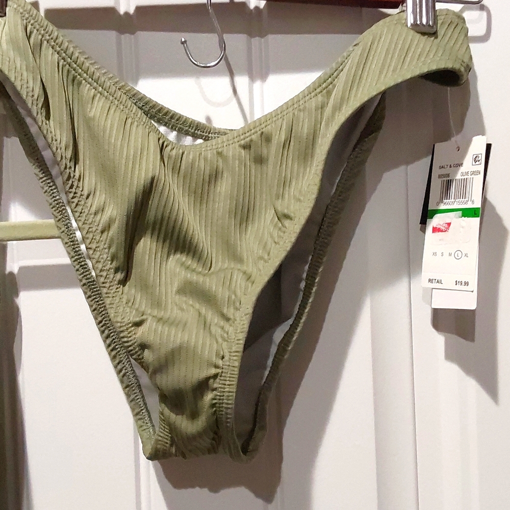 Salt + Cove 2 -piece swimsuit - Picture 5 of 8